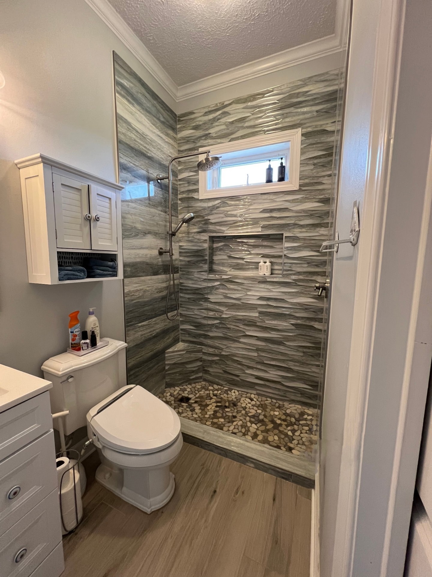 Pebble Stream Shower